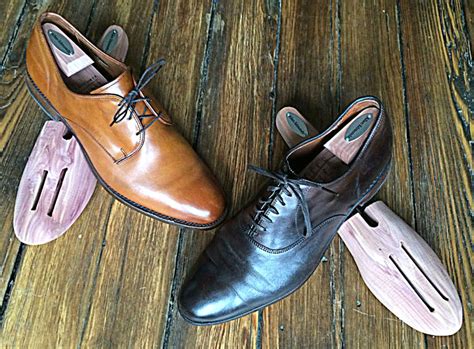 Oxford vs Derby: The Difference Between These Classic Shoes.